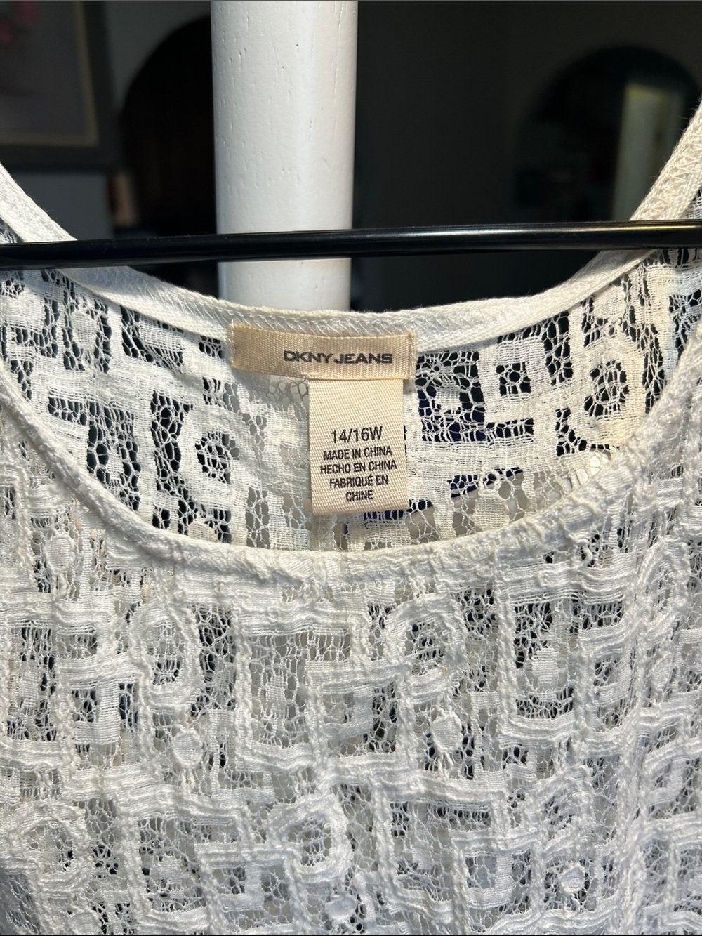 DKNY White Crochet Lace Short Sleeve Top Size 14/16W - Picture 3 of 4